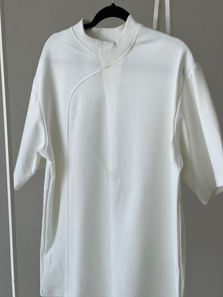 The Center Pleat Tee